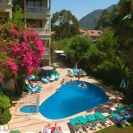 Hotel Club Petunya İçmeler